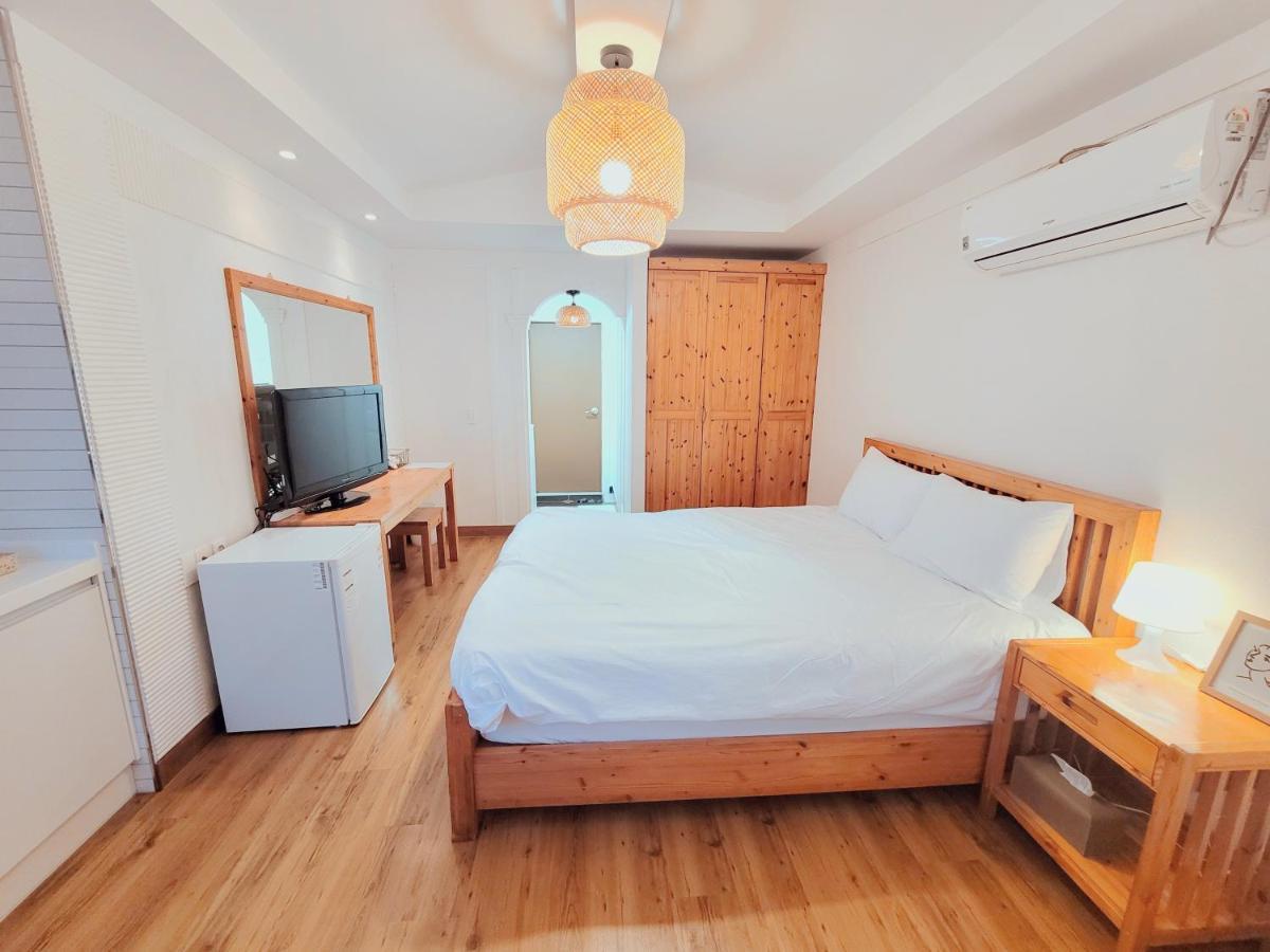 Seogwiporto Villa Exterior photo