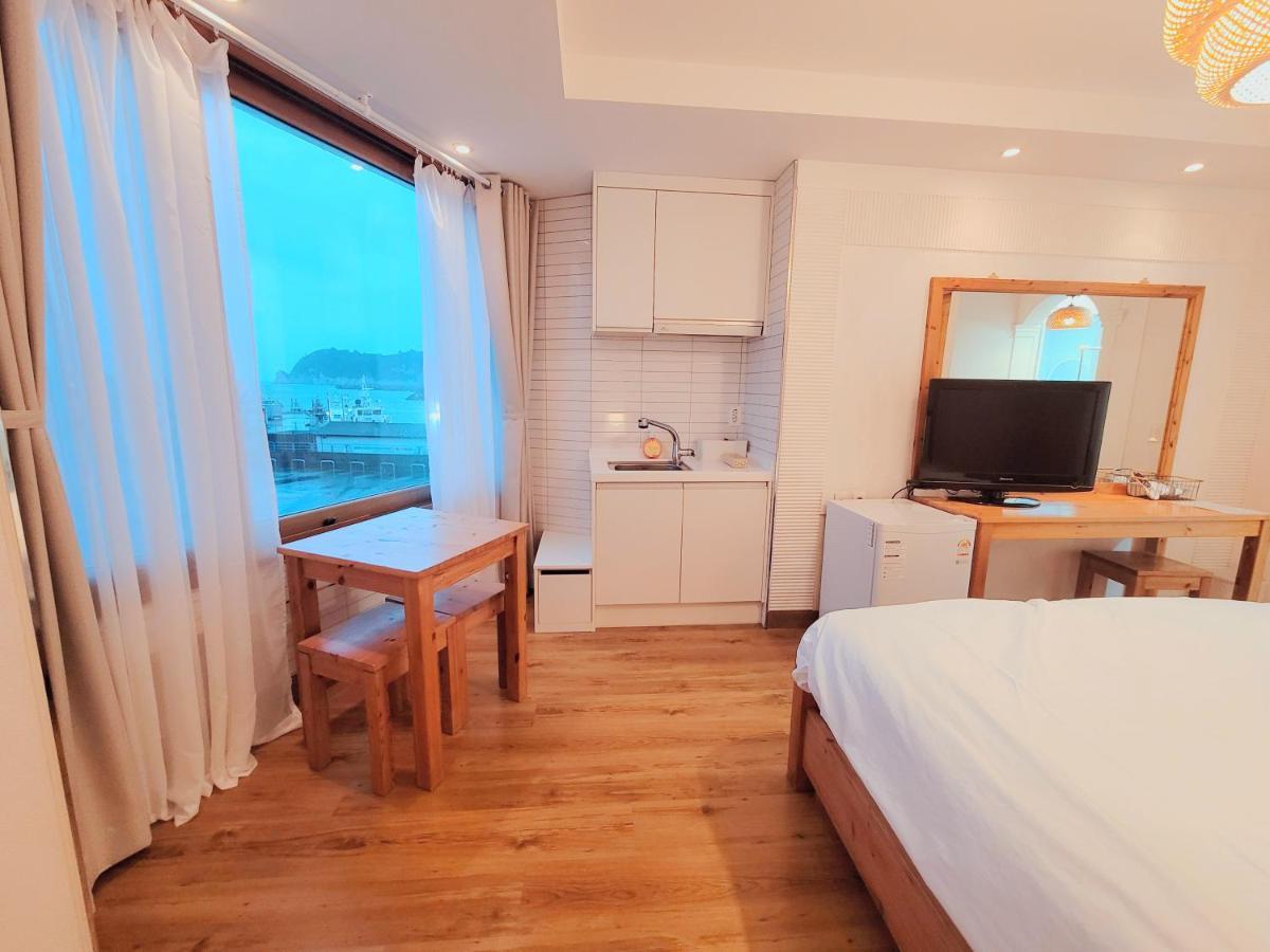 Seogwiporto Villa Exterior photo